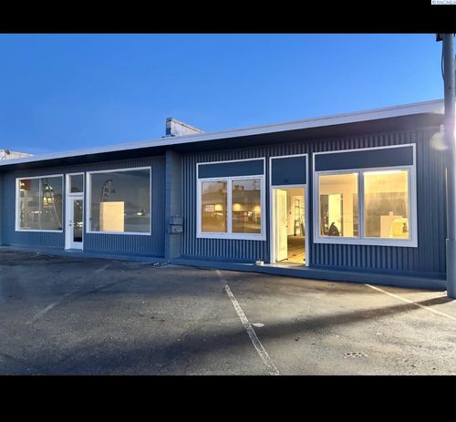 3503 W Clearwater Ave, Kennewick, WA, 99336-2730 | Card Image