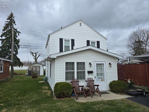 1019 Winnebago Ave, Sandusky, OH, 44870-1762 | Card Image