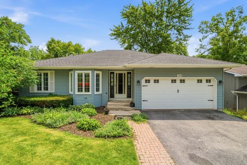 368 Hiawatha Dr, Lake In The Hills, IL, 60156-1421 | Card Image