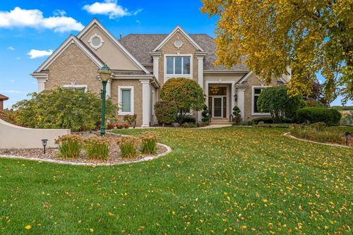 1800 E Juniper Way, Hartland, WI, 53029-8668 | Card Image