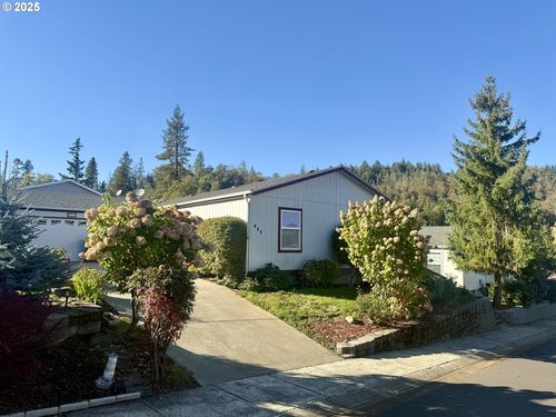 133 Brenda Pl, Canyonville, OR, 97417-8729 | Card Image