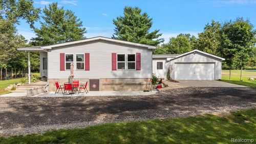 8353 Mason Rd, Fowlerville, MI, 48836-9249 | Card Image