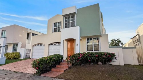 F9 Paseo Pedregales, Rio Grande, PR, 00745 | Card Image