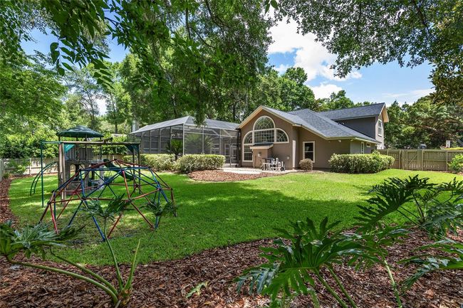 BEAUTIFULLY MAINTAINED YARD | Image 69