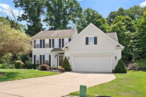 142 Bradford Square Dr, Trafford, PA, 15085-1248 | Card Image