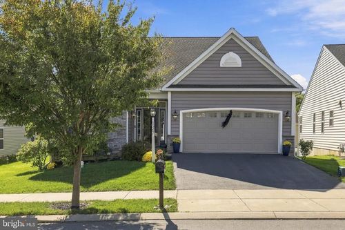 137 Goldenfield Dr, LANCASTER, PA, 17603-5678 | Card Image