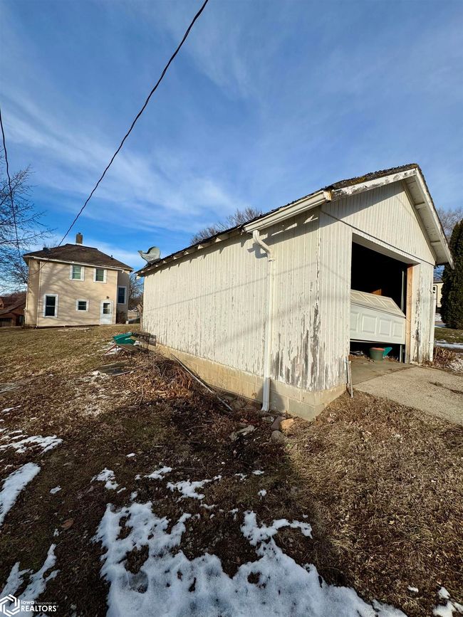 315 S Division St, Home with 3 bedrooms, 1 bathrooms and 1 parking in Audubon IA | Image 26