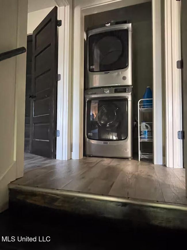 Laundry Closet | Image 18