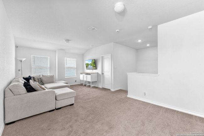 195 Cuban Emerald, House other with 5 bedrooms, 3 bathrooms and null parking in San Antonio TX | Image 9