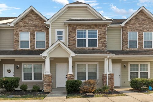 102 Cobblestone Place Dr, Goodlettsville, TN, 37072-8489 | Card Image