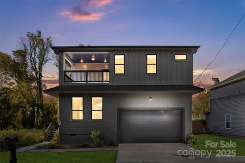 2725 Celia Ave, Charlotte, NC, 28216-4560 | Card Image