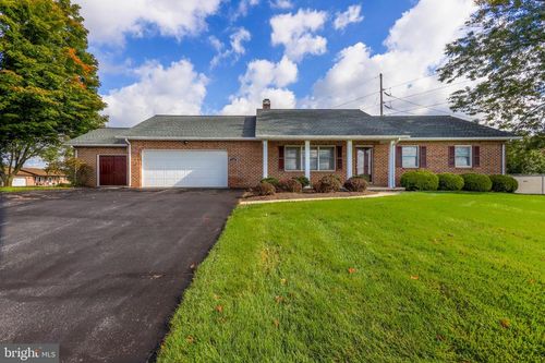 328 Mill Rd, CHAMBERSBURG, PA, 17201-8611 | Card Image