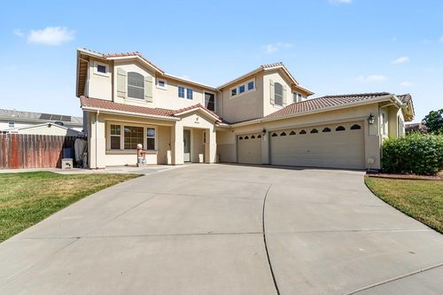 2889 Sierra Gold Ct, Riverbank, CA, 95367-9483 | Card Image