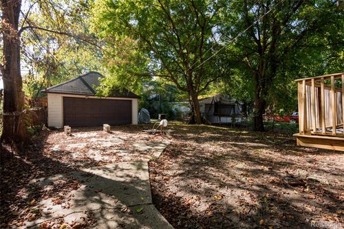 5783 Yorkshire Rd, Detroit, MI, 48224-2038 | Card Image