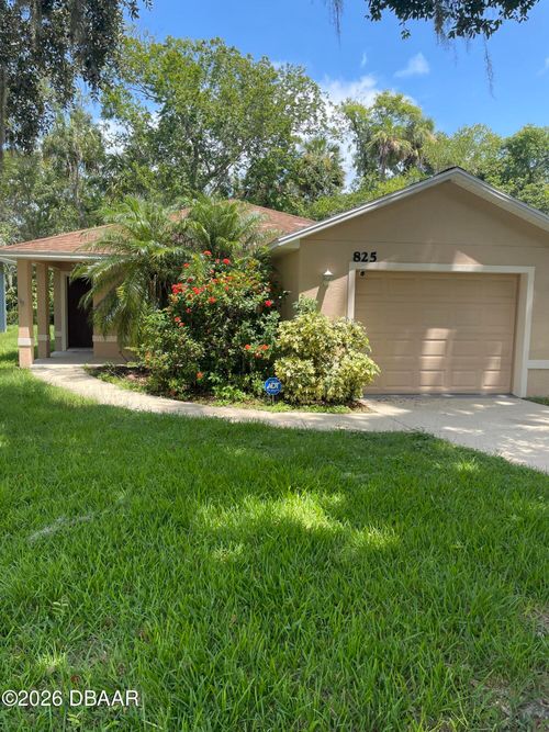 825 Valencia Ave, Daytona Beach, FL, 32114-5832 | Card Image