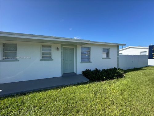 43-10541 Sw 184th St, Cutler Bay, FL, 33157-6713 | Card Image