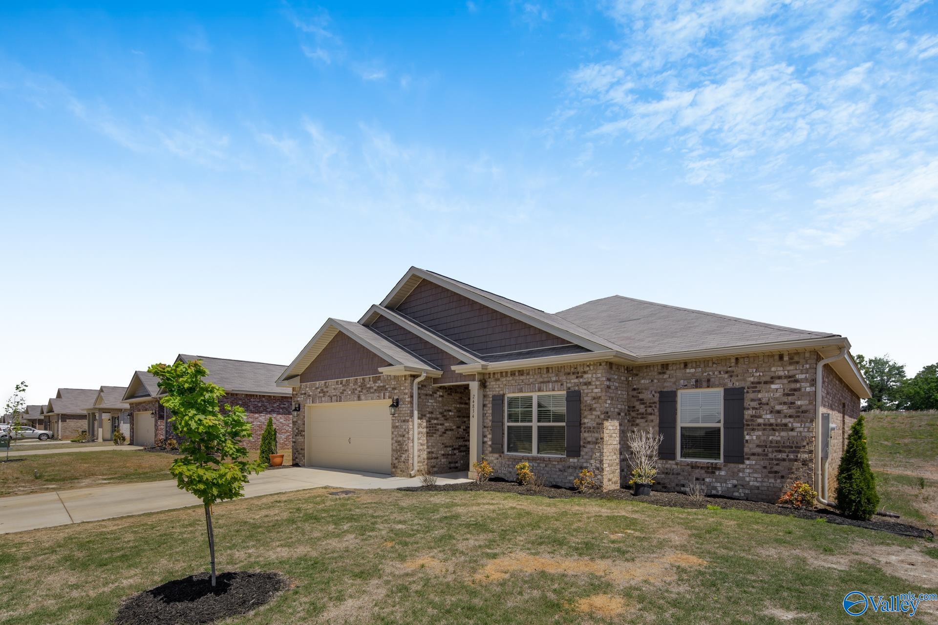 Delilah Cir, Athens, AL 35613