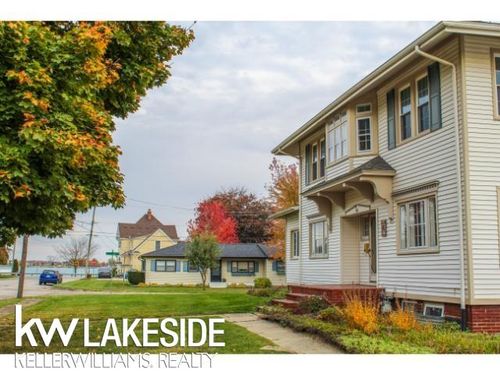 135 Maple St, Marine City, MI, 48039-3444 | Card Image