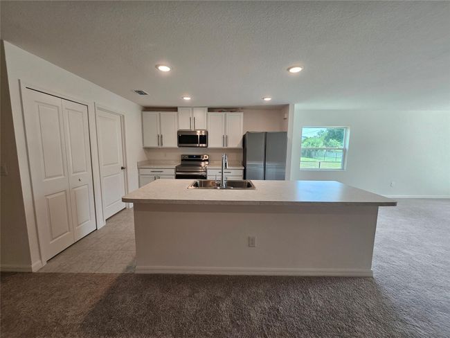 8076 98 Th Ct, House other with 4 bedrooms, 2 bathrooms and null parking in Vero Beach FL | Image 4