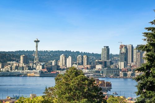 5053 35th Ave Sw, Seattle, WA, 98126-2801 | Card Image
