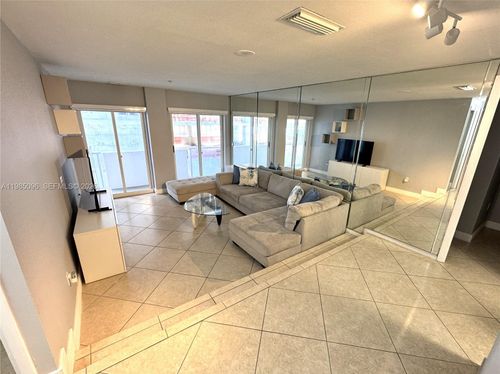 ph4-9195 Collins Ave, Surfside, FL, 33154-3155 | Card Image