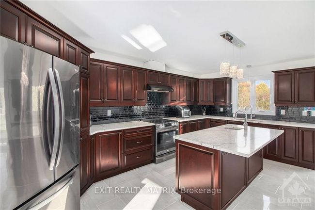 1991 Finch Winchester Boundary Rd, House other with 2 bedrooms, 4 bathrooms and 12 parking in Chesterville ON | Image 21