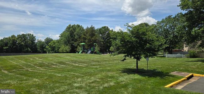 350 Juniper Ct, Townhouse with 4 bedrooms, 2 bathrooms and null parking in HERNDON VA | Image 46