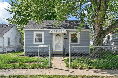 1015 Broadway St, Washington Court House, OH, 43160-2015 | Card Image