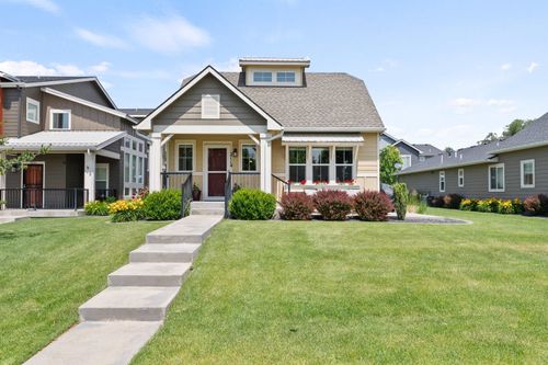 2114 W Summit Pkwy, Spokane, WA, 99201-7009 | Card Image