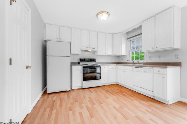APT-4 - 1339 Riddle Ave, Townhouse with 2 bedrooms, 3 bathrooms and 3 parking in Morgantown WV | Image 7