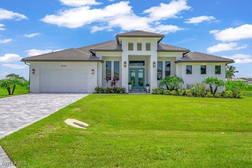 18018 Greenwood Dr, NAPLES, FL, 34114-8934 | Card Image