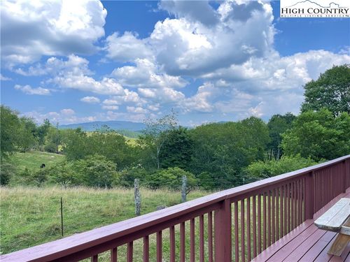 219 Lucky Alice Dr, Grassy Creek, NC, 28631-9119 | Card Image