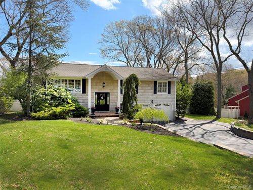 43 Grassy Pond Dr, Smithtown, NY, 11787-4027 | Card Image