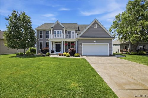 6 Parliament Ln, Lancaster, NY, 14086-9397 | Card Image