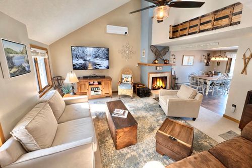 28E Crosstown Rd, West Dover, VT, 05356-8839 | Card Image