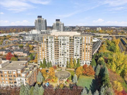 606-29 Northern Heights Dr, Richmond Hill, ON, L4B4L8 | Card Image