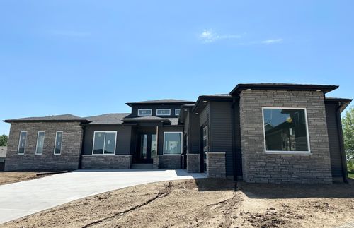 1709 Katie Ct, Davenport, IA, 52807-2907 | Card Image