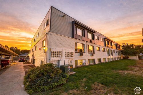 d304-751 S 300 E, Salt Lake City, UT, 84111 | Card Image