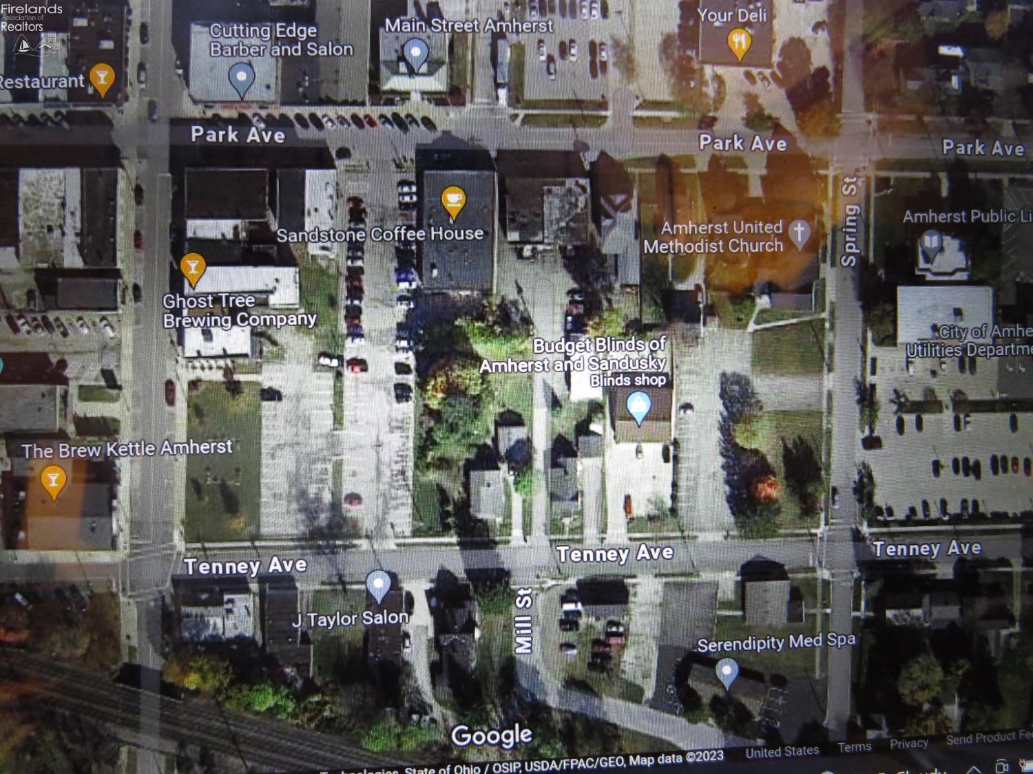 Tenney Ave, Amherst, OH 44001