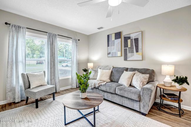 5415 Moret Dr E, House other with 3 bedrooms, 2 bathrooms and null parking in Jacksonville FL | Image 6