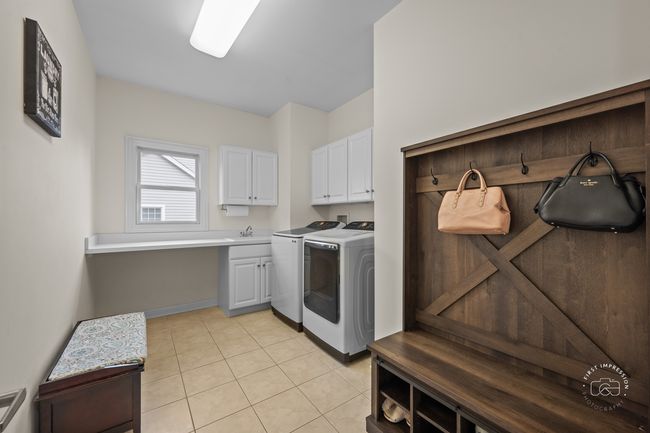 Sooo Much Room | Image 15