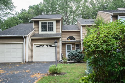 27 Wilan Ln, Albany, NY, 12203-4431 | Card Image