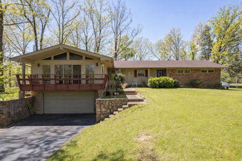280 E Highland St, Decaturville, TN, 38329-8005 | Card Image