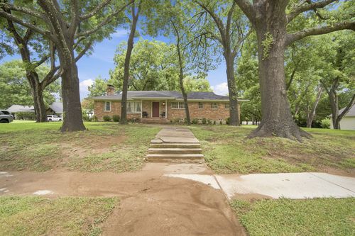1122 W Main St, Waxahachie, TX, 75165-2236 | Card Image