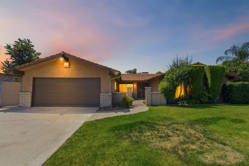 343 N Orangewood Ave, Fresno, CA, 93727-3232 | Card Image