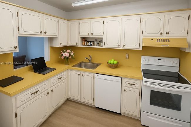 APT-215 - 410 Se 2 Nd St, Condo with 1 bedrooms, 1 bathrooms and null parking in Hallandale Beach FL | Image 6