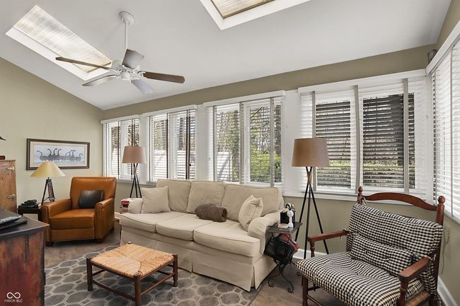 13587 Kensington Pl, Townhouse with 2 bedrooms, 3 bathrooms and null parking in Carmel IN | Image 7