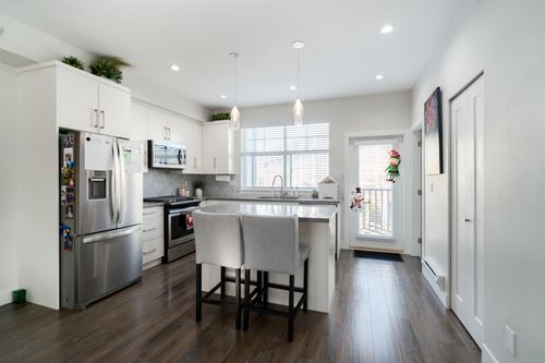 57-14541 Winter Cres, Surrey, BC, V4P0G5 | Card Image