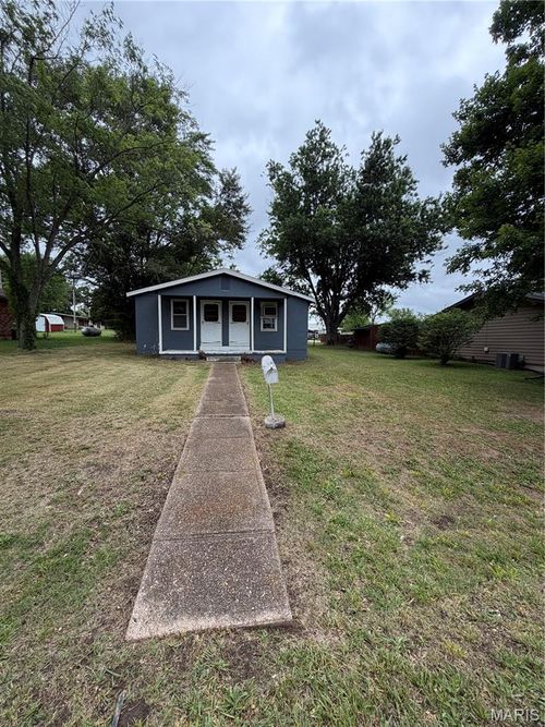 1008 E Mondy St, Salem, MO, 65560-1751 | Card Image