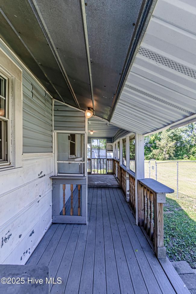 105 Queens Rd, House other with 3 bedrooms, 1 bathrooms and null parking in Jacksonville NC | Image 47